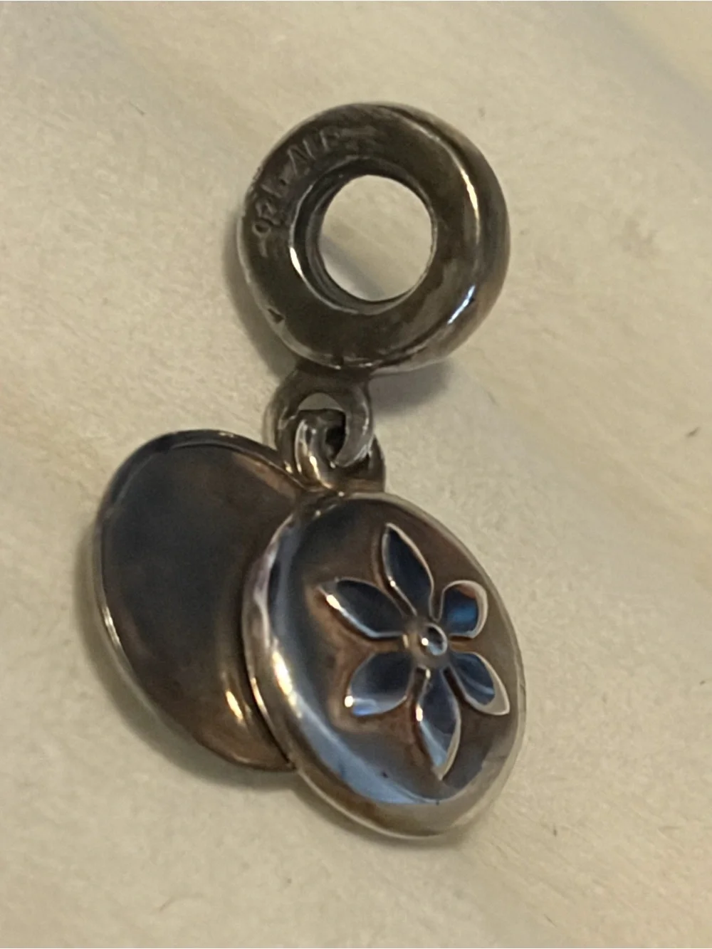 retired sterling silver Pandora Lucerne Flower dangle charm - Picture 1 of 3